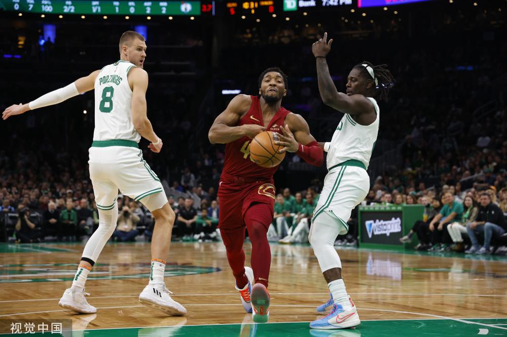 备受国际关 备受国际关