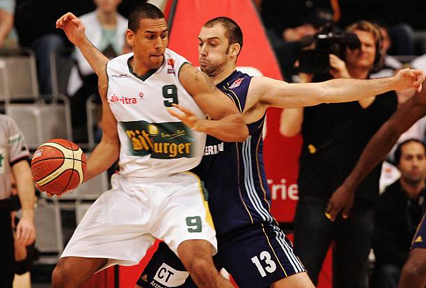 一位参赛选 一位参赛选