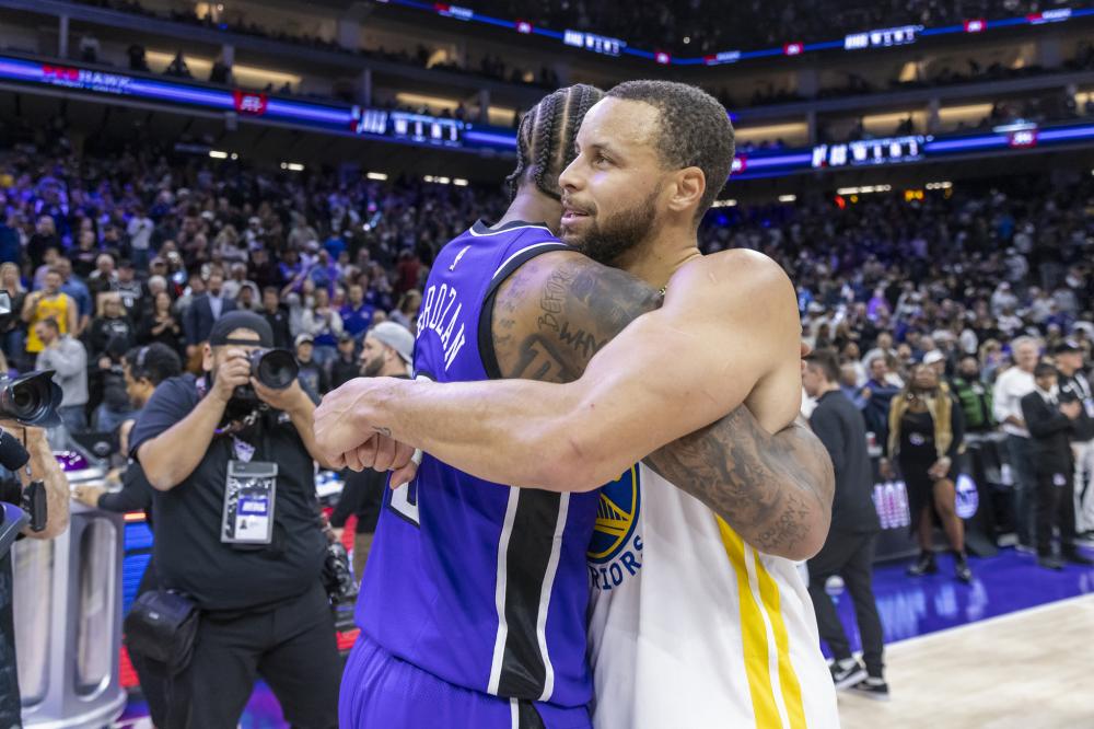 跪地泪洒草 跪地泪洒草