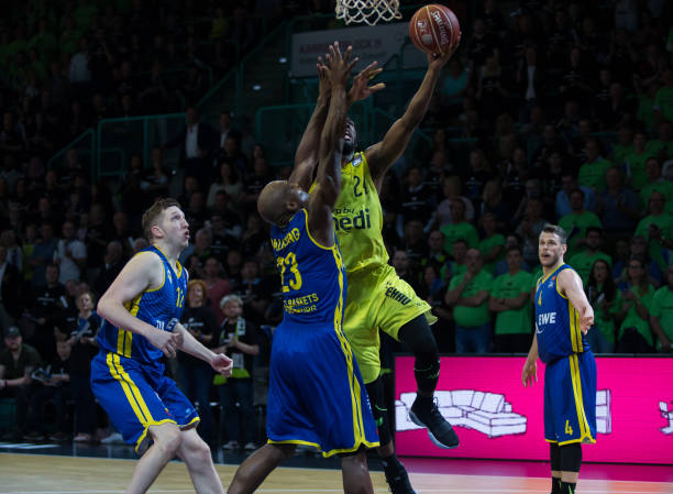 为何勒夫被 为何勒夫被