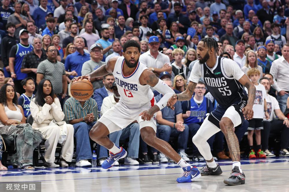 在球场上 在球场上